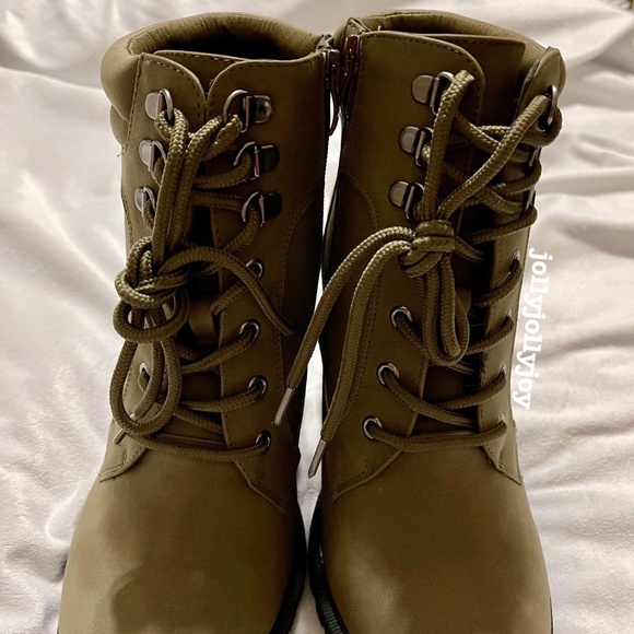 NWOT Torrid Olive Green Faux Leather Lace-Up Hiker Boot 9WW - Picture 7 of 15